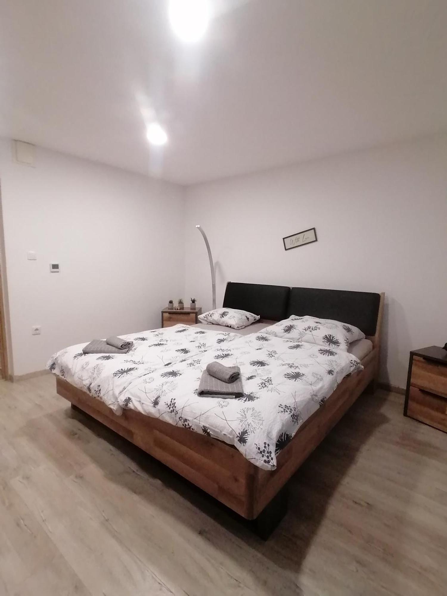 Ujkapu Sunshine Apartments Дьор Стая снимка