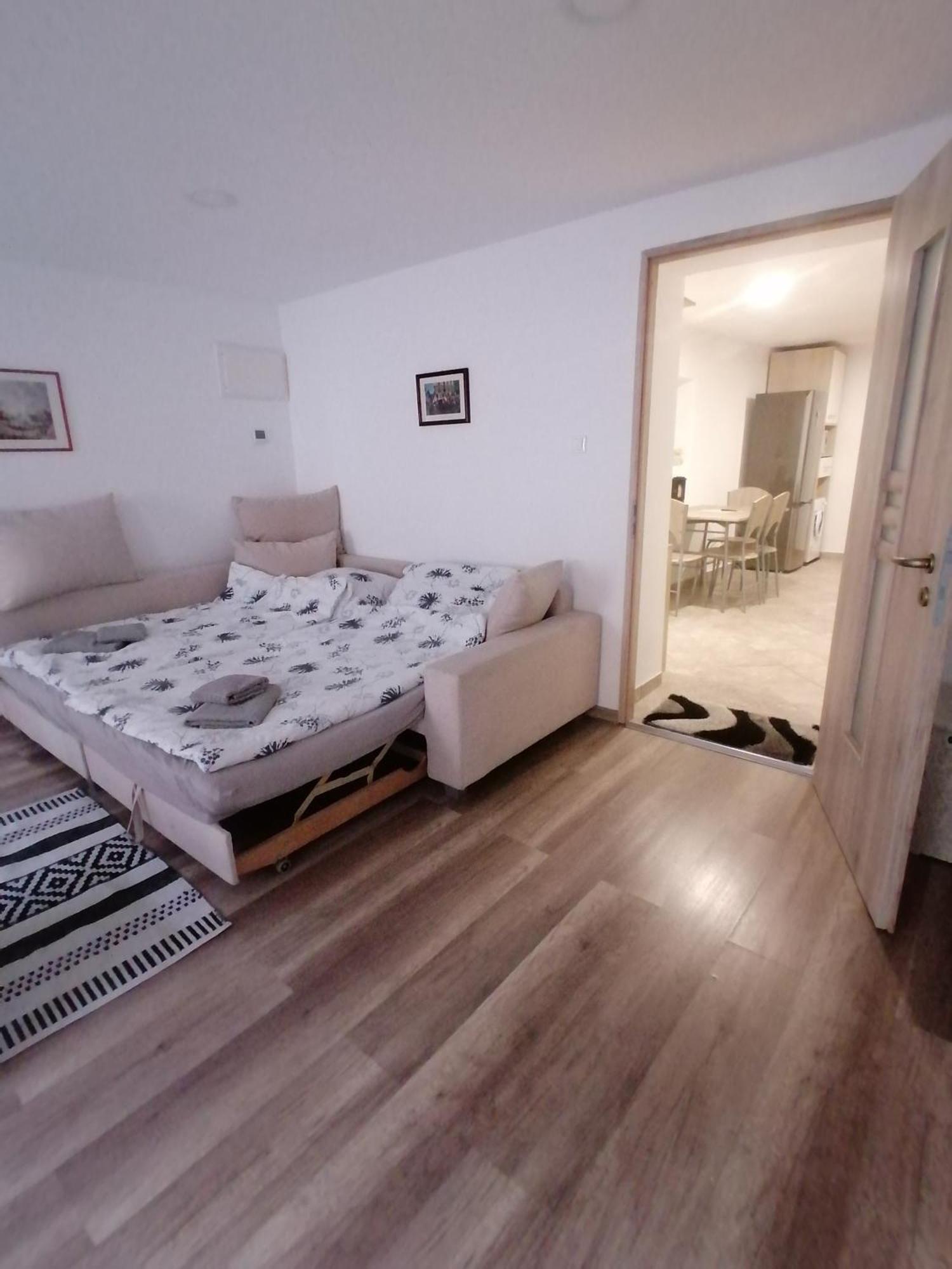 Ujkapu Sunshine Apartments Дьор Стая снимка