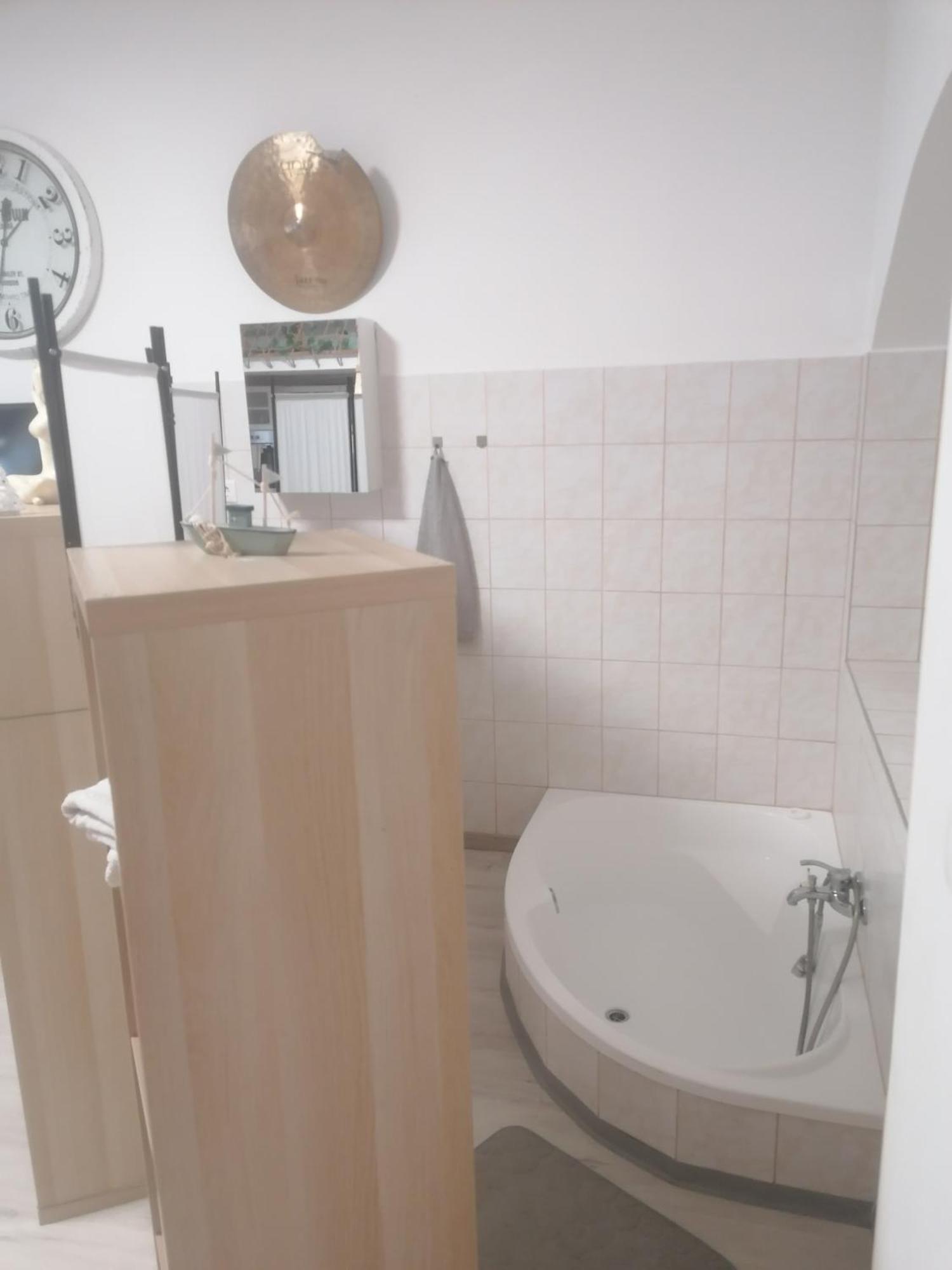 Ujkapu Sunshine Apartments Дьор Екстериор снимка